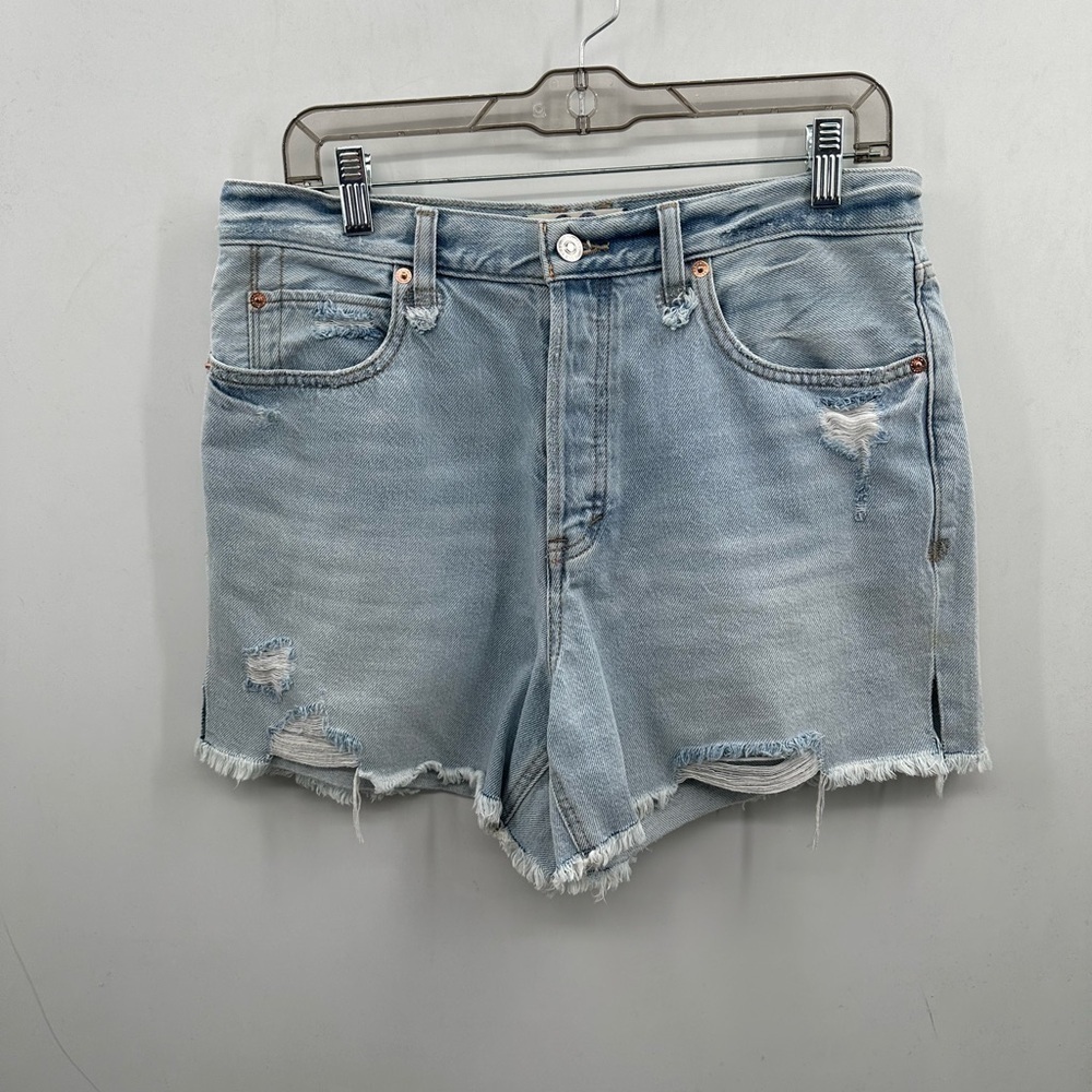WE THE FREE button-fly high rise blue woman western distressed denim short. 29